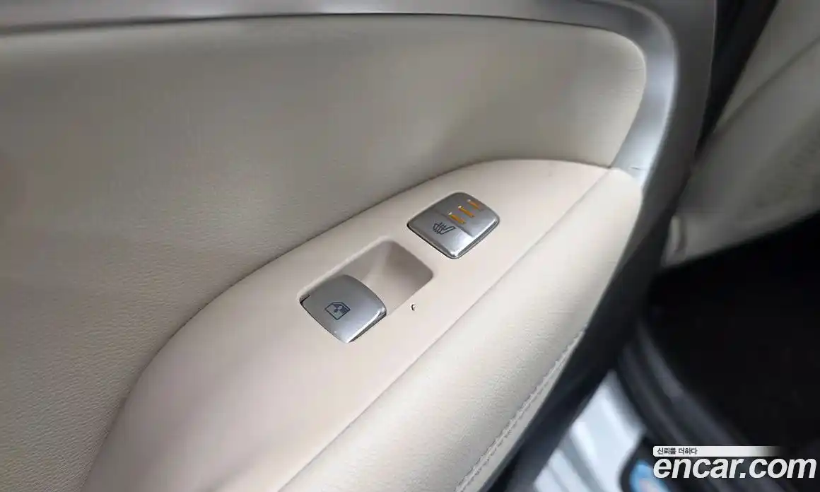 Genesis G70 2023 2.5 Автомат в Москве № 930641, фото 17