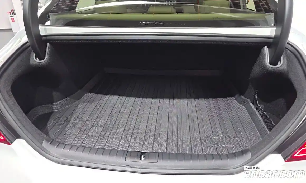 Genesis G70 2023 2.5 Автомат в Москве № 930641, фото 19