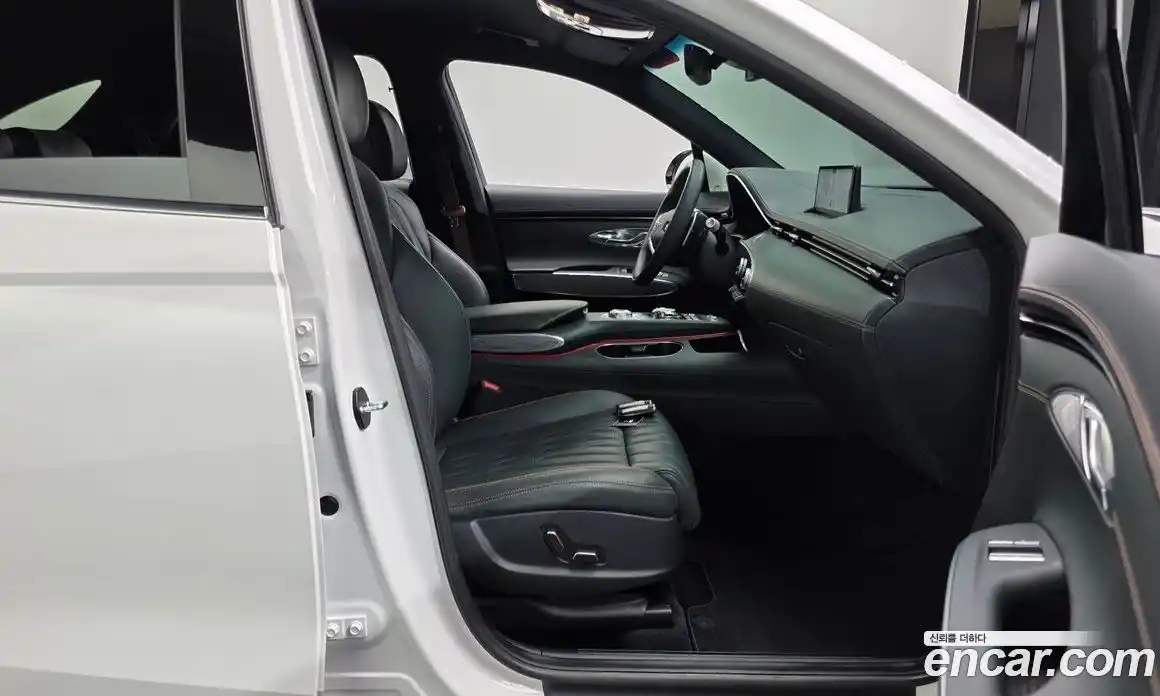 Genesis GV70 2022 2.5 Автомат в Москве № 930719, фото 9