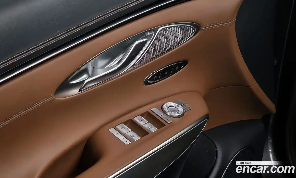 Genesis GV70 2022 2.5 Автомат в Москве № 930908, фото 17