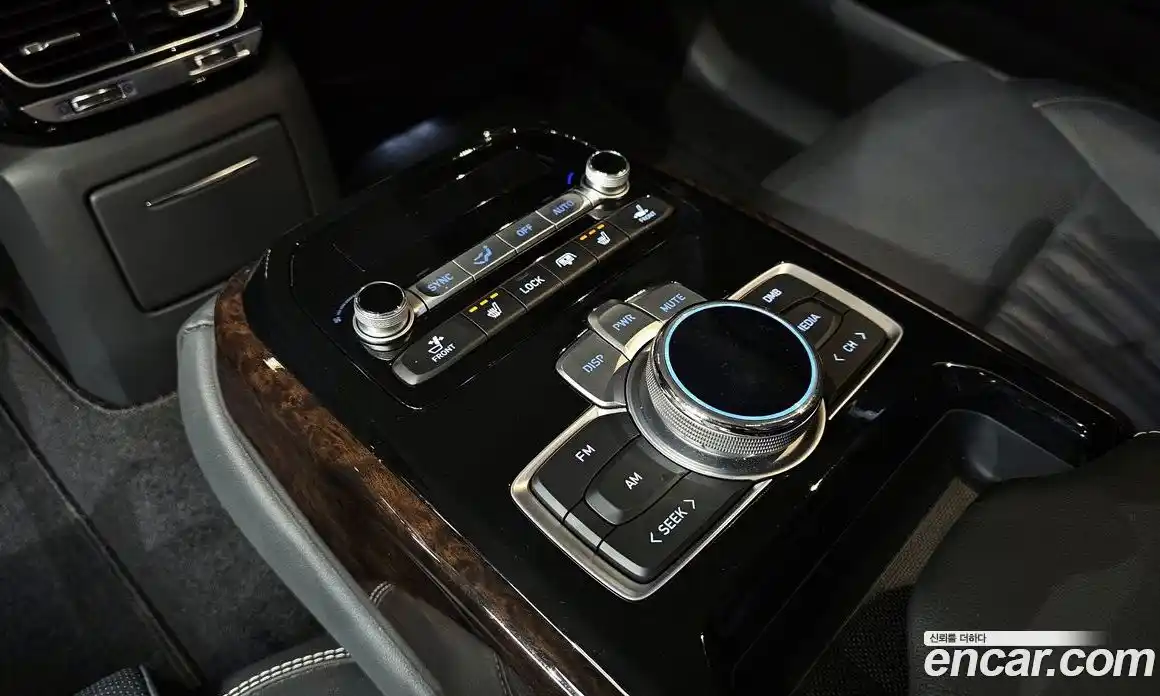 Genesis G90 2018 3.8 Автомат в Москве № 930934, фото 17