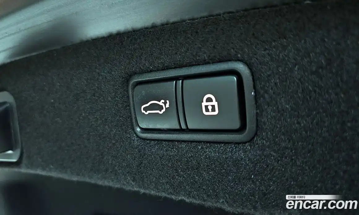 Genesis G90 2018 3.8 Автомат в Москве № 930934, фото 20