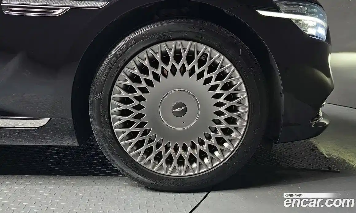 Genesis G90 2018 3.8 Автомат в Москве № 930934, фото 5