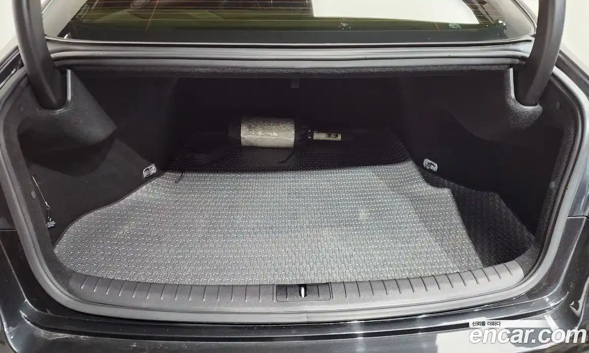 Genesis G80 2018 3.3 Автомат в Москве № 931206, фото 20