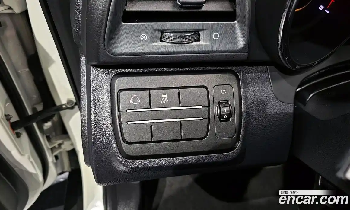 SsangYong TIBOLI 2018 1.6 Автомат в Москве № 932508, фото 14