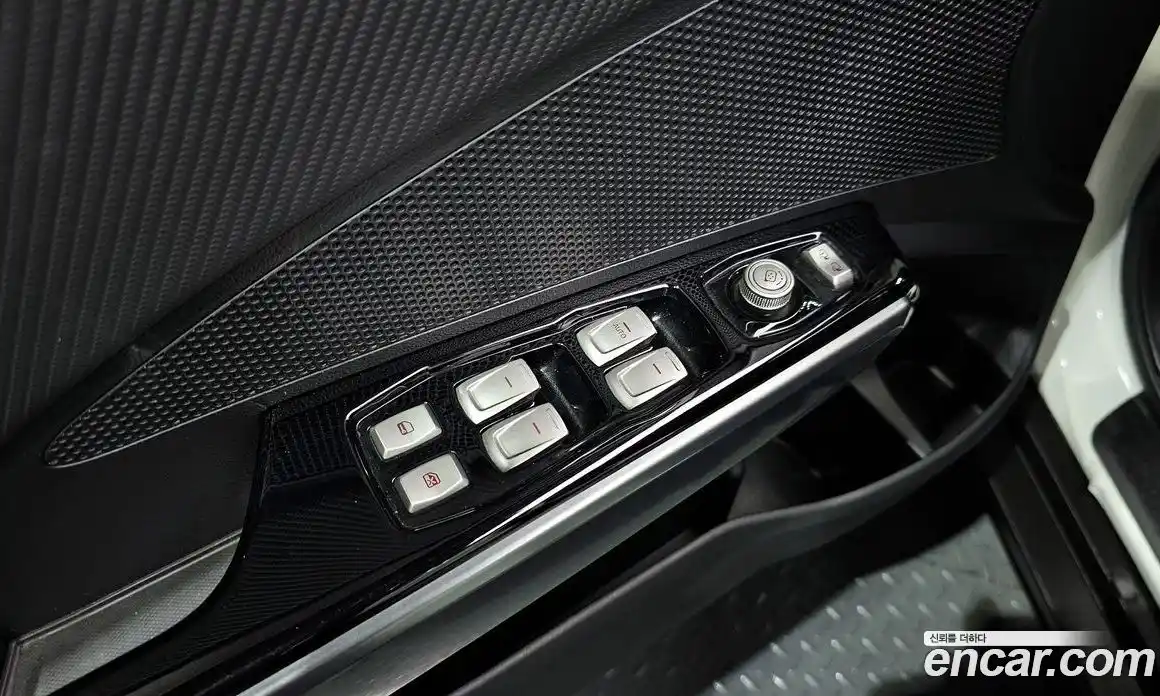 SsangYong TIBOLI 2018 1.6 Автомат в Москве № 932508, фото 18