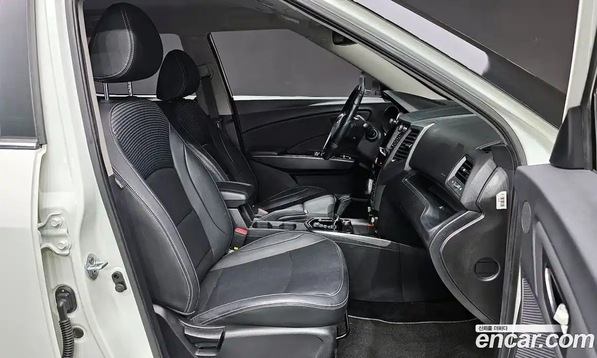 SsangYong TIBOLI 2018 1.6 Автомат в Москве № 932508, фото 10