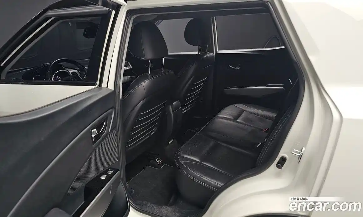 SsangYong TIBOLI 2015 1.6 Автомат в Москве № 932859, фото 12