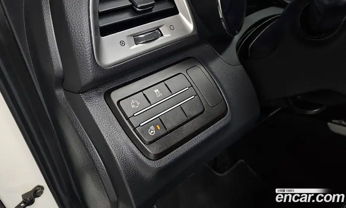 SsangYong TIBOLI 2015 1.6 Автомат в Москве № 932859, фото 18