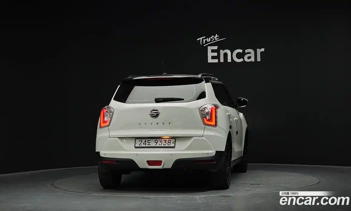 SsangYong TIBOLI 2015 1.6 Автомат в Москве № 932859, фото 4