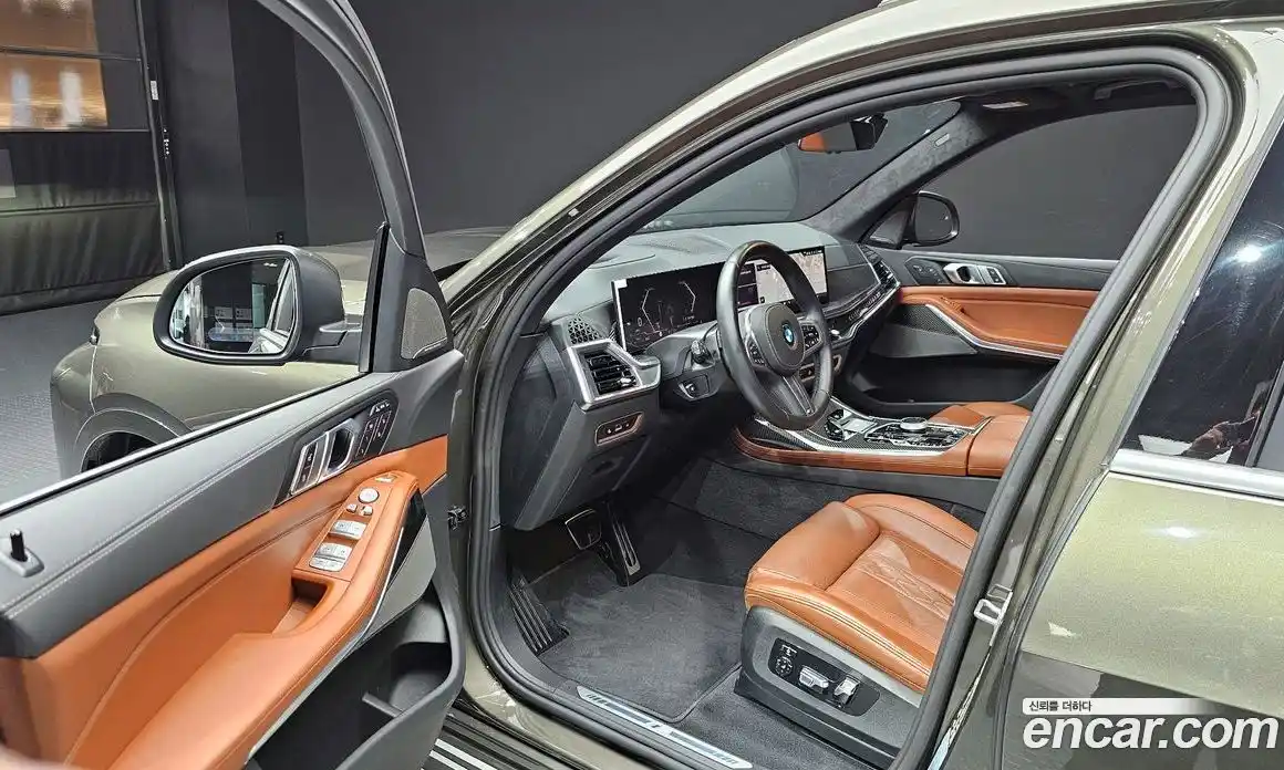BMW X7 2025 3.0 гидро в Москве № 932935, фото 11
