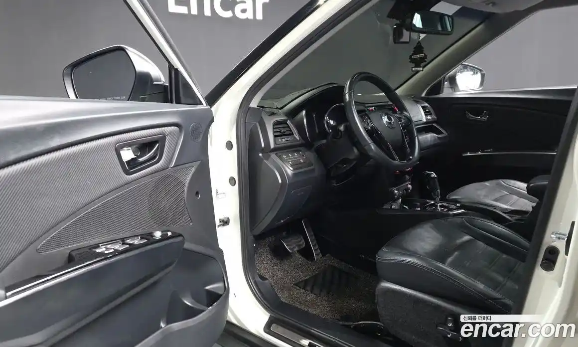 SsangYong TIBOLI 2016 1.6 Автомат в Москве № 933117, фото 10