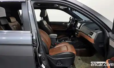 SsangYong Rexton 2018 2.2 Автомат в Москве № 933187, миниатюра 11