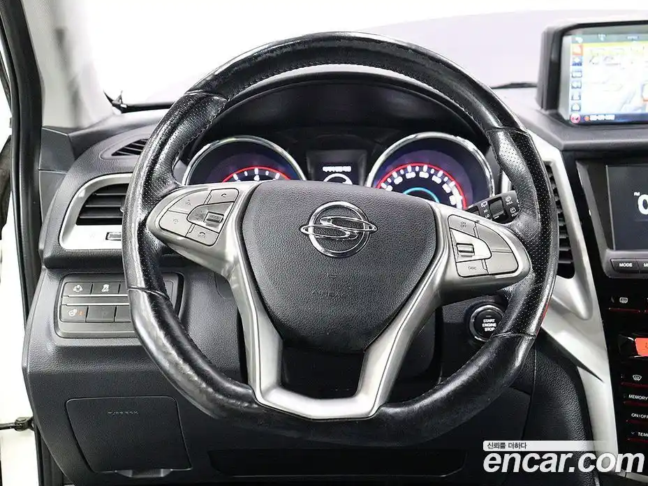 SsangYong TIBOLI 2015 1.6 Автомат в Москве № 933939, фото 15