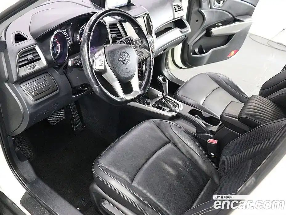 SsangYong TIBOLI 2015 1.6 Автомат в Москве № 933939, фото 17