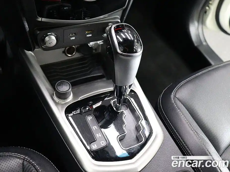 SsangYong TIBOLI 2015 1.6 Автомат в Москве № 933939, фото 8