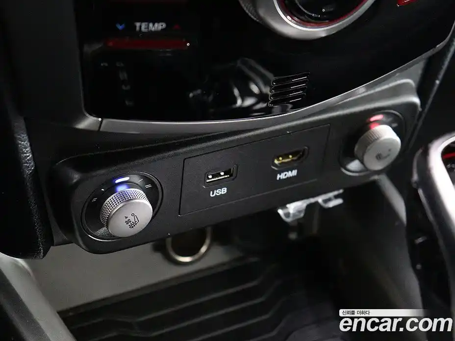 SsangYong TIBOLI 2015 1.6 Автомат в Москве № 933939, фото 10