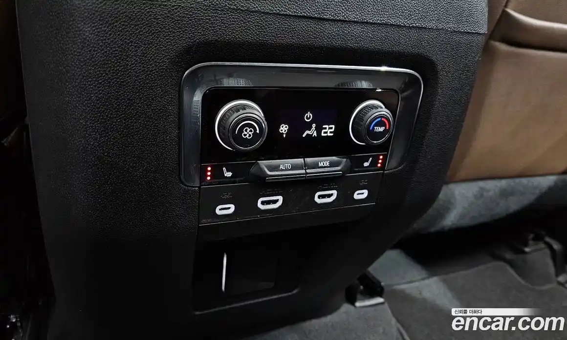 Chevrolet Tahoe 2023 6.2 Автомат в Москве № 934482, фото 19