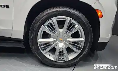 Chevrolet Tahoe 2023 6.2 Автомат в Москве № 934482, миниатюра 5