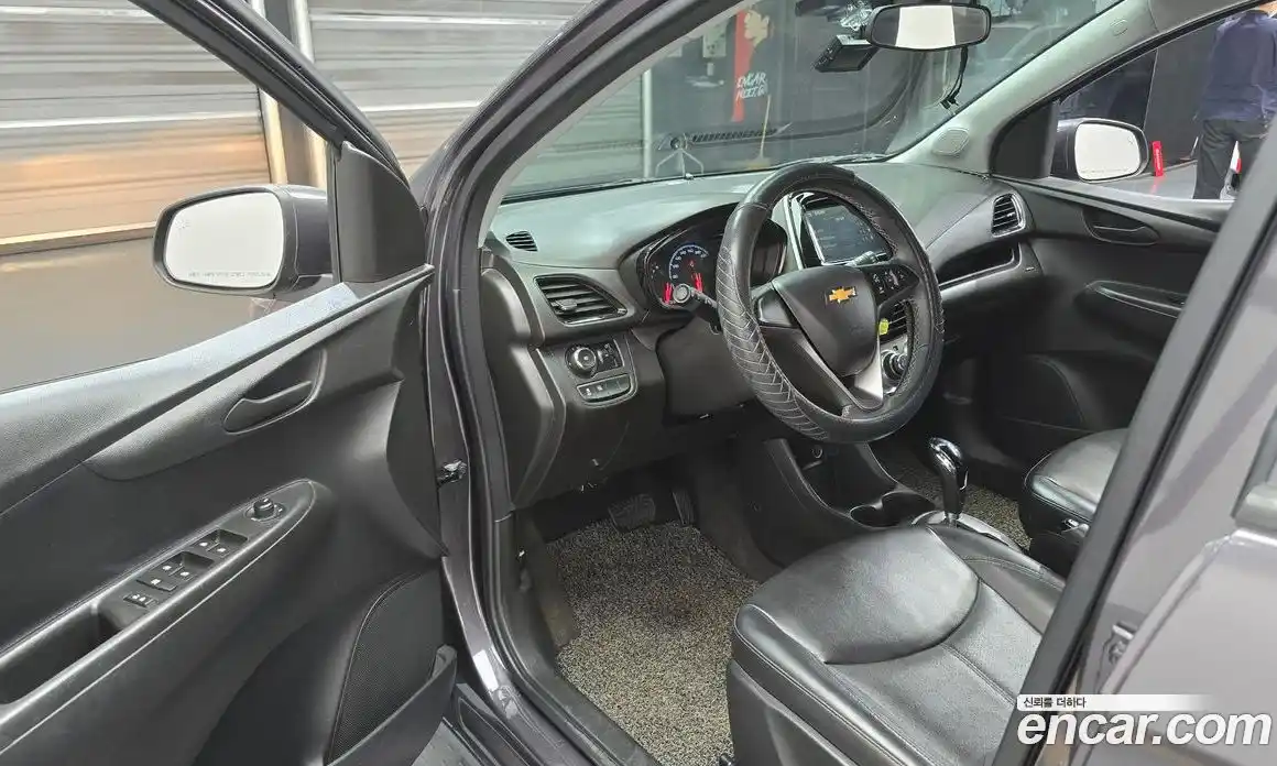 Chevrolet Spark 2015 1.0 Автомат в Москве № 934676, фото 11