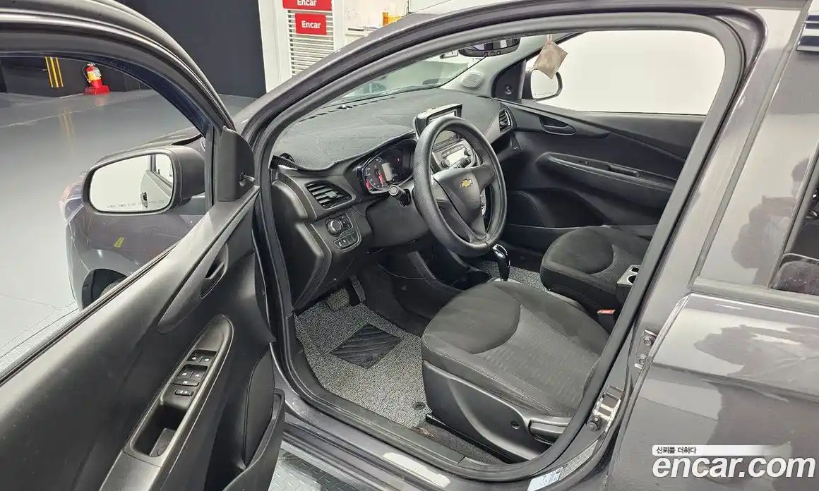 Chevrolet Spark 2015 1.0 гидро в Москве № 935927, фото 11