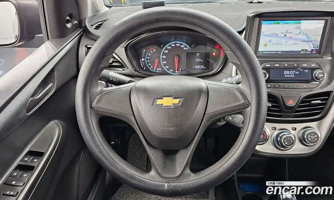 Chevrolet Spark 2015 1.0 гидро в Москве № 935927, фото 13