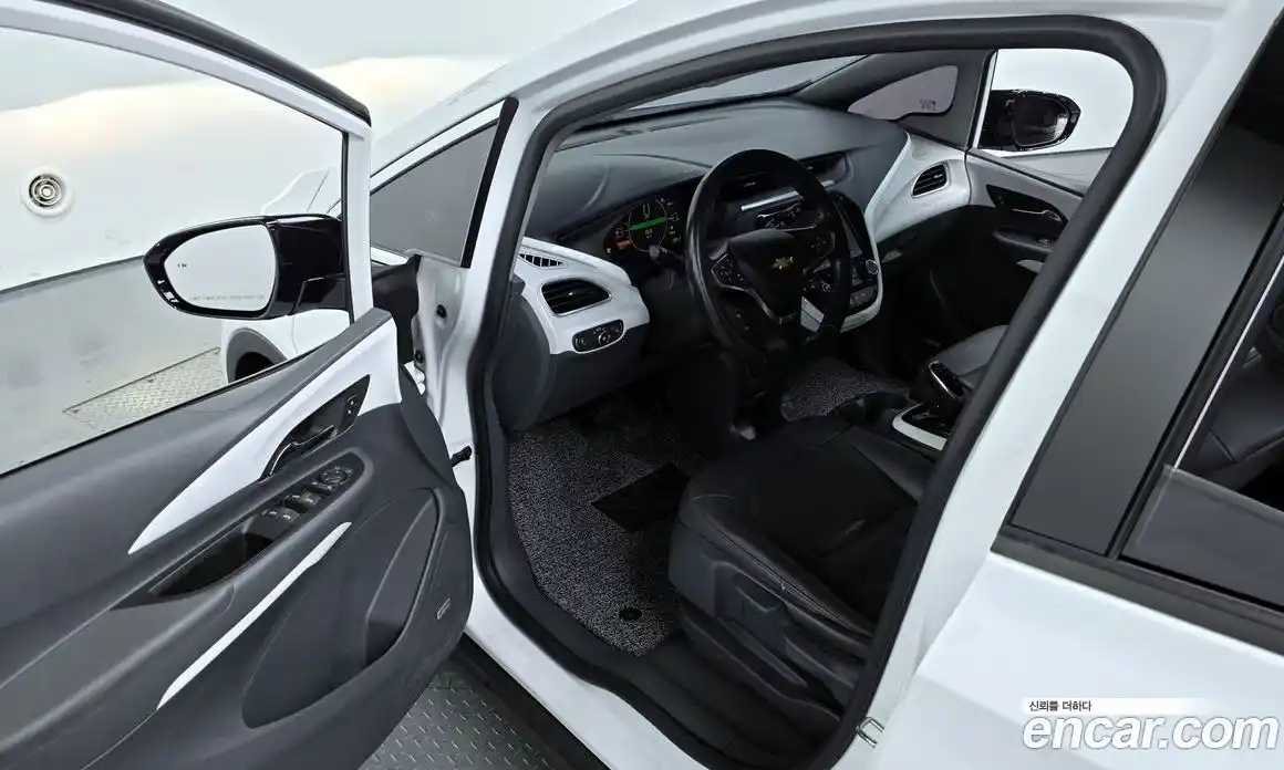 Chevrolet Bolt EV 2019 0.2 Автомат в Москве № 936542, фото 11