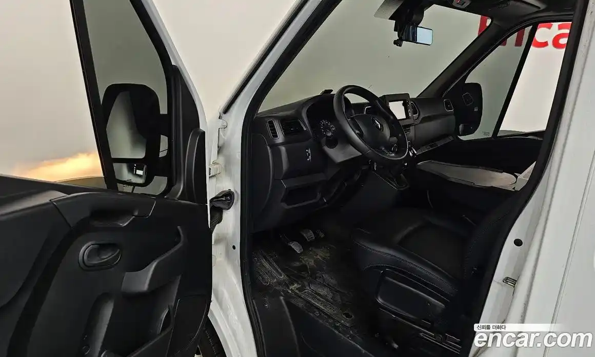 Renault Master 2020 2.3 Механическая в Москве № 937135, фото 10