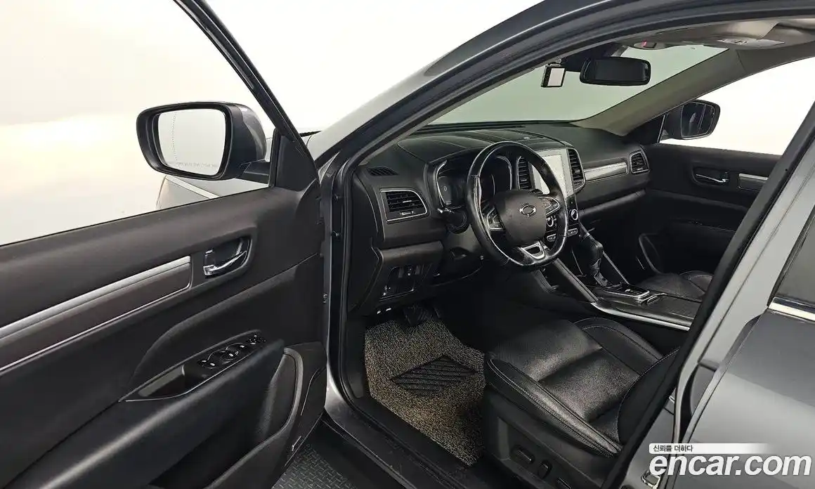 Renault QM6 2017 2.0 гидро в Москве № 937346, фото 11
