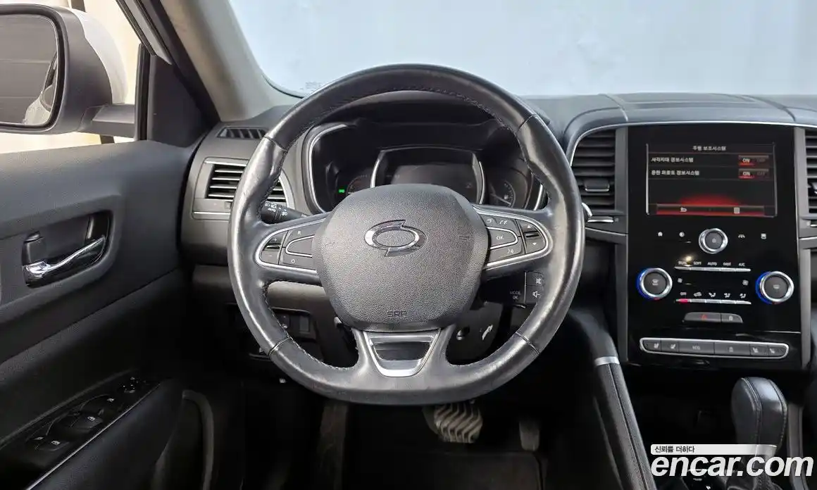 Renault QM6 2017 2.0 гидро в Москве № 937570, фото 13