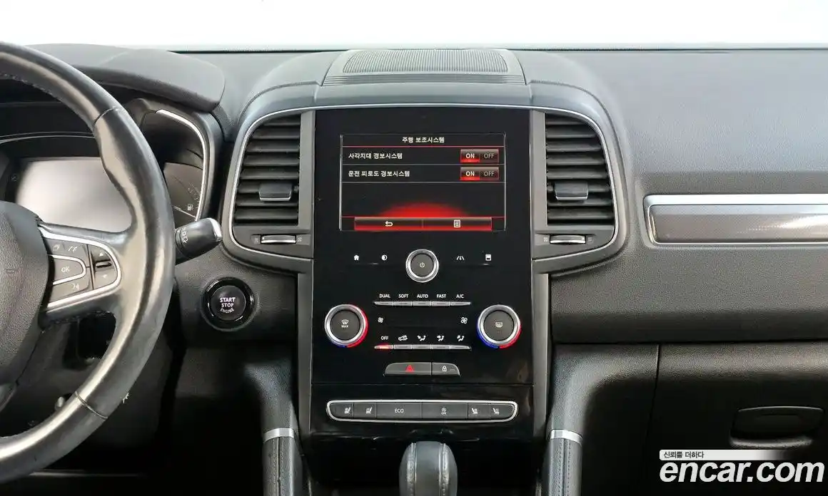 Renault QM6 2017 2.0 гидро в Москве № 937570, фото 14