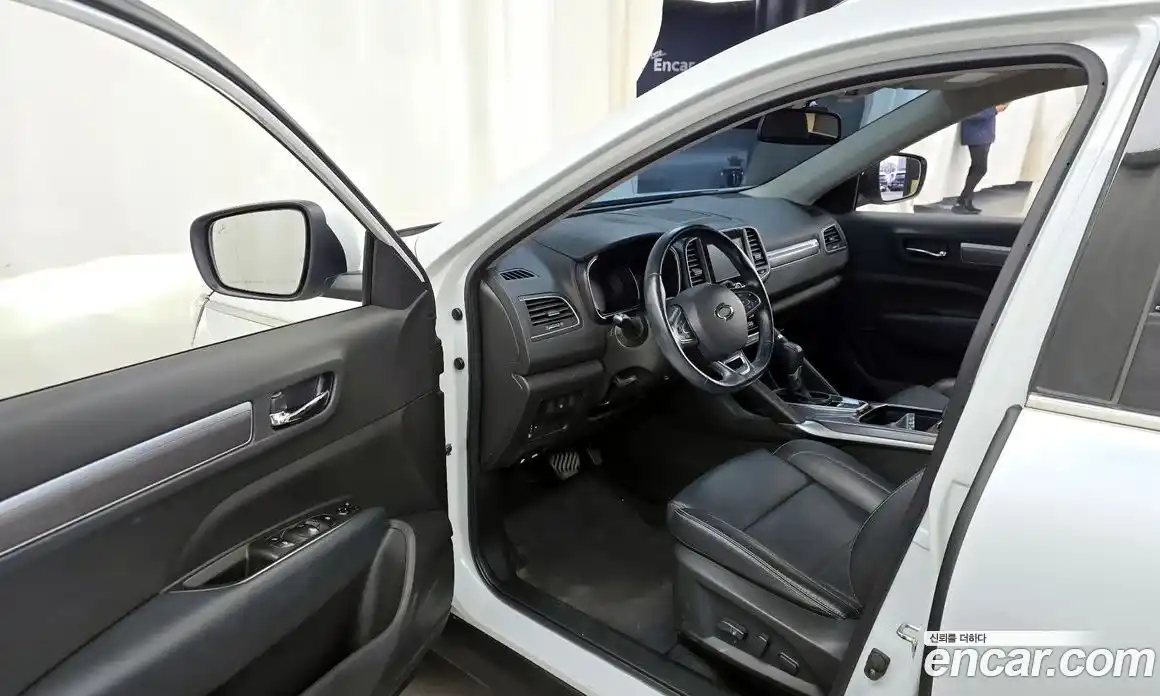 Renault QM6 2017 2.0 гидро в Москве № 937570, фото 10