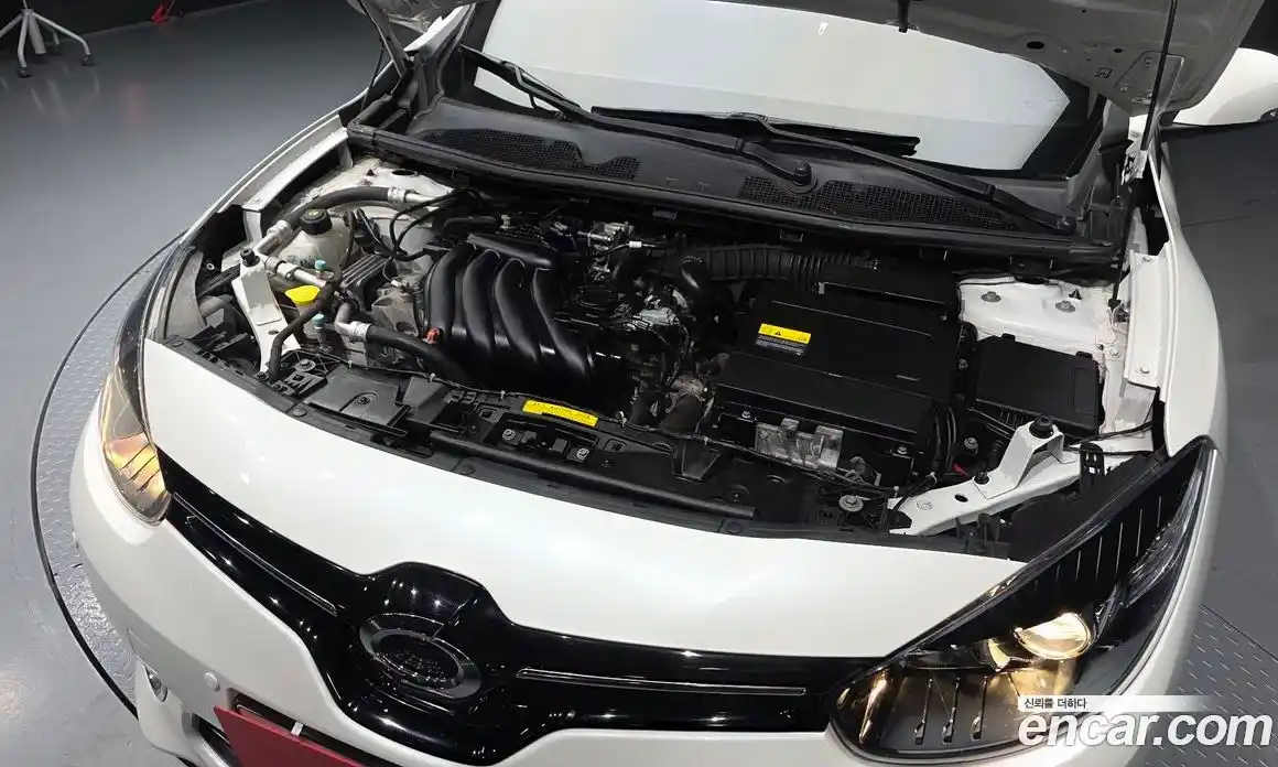 Renault SM3 2015 1.6 гидро в Москве № 937733, фото 6