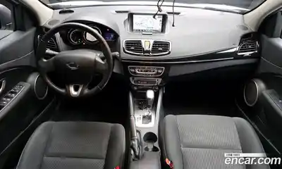 Renault SM3 2015 1.6 гидро в Москве № 937733, миниатюра 7