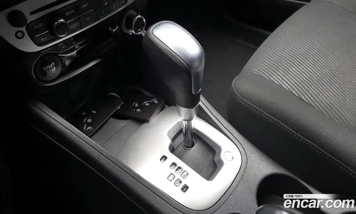 Renault SM3 2015 1.6 гидро в Москве № 937733, фото 9