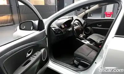 Renault SM3 2015 1.6 гидро в Москве № 937733, миниатюра 10
