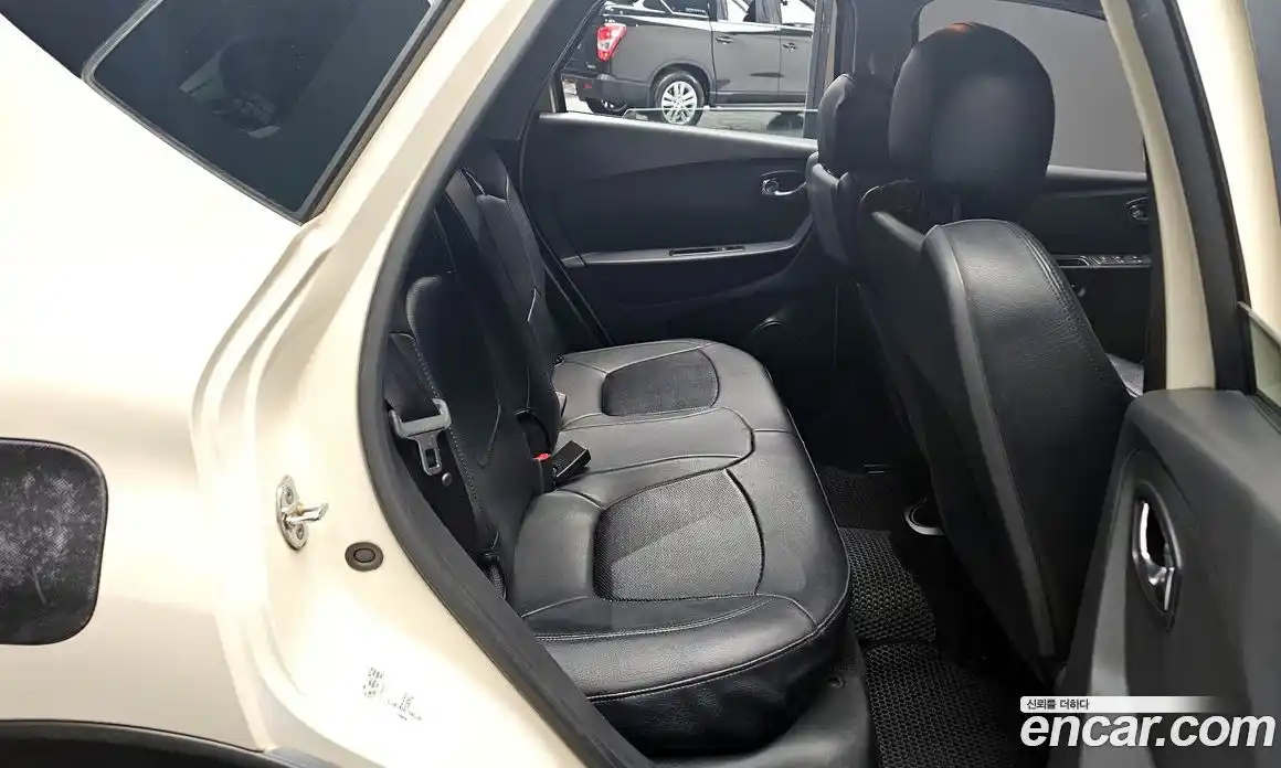 Renault QM3 2014 1.5 Автомат в Москве № 937786, фото 11