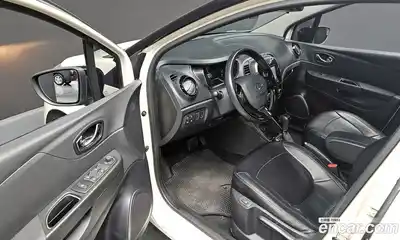Renault QM3 2014 1.5 Автомат в Москве № 937786, миниатюра 12