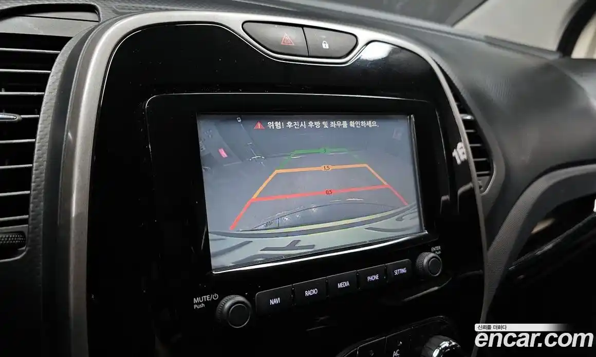 Renault QM3 2014 1.5 Автомат в Москве № 937786, фото 15