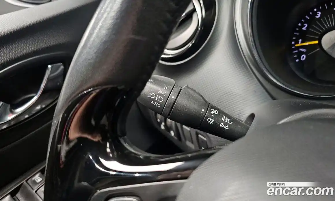 Renault QM3 2014 1.5 Автомат в Москве № 937786, фото 17