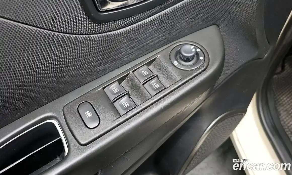 Renault QM3 2014 1.5 Автомат в Москве № 937786, фото 19