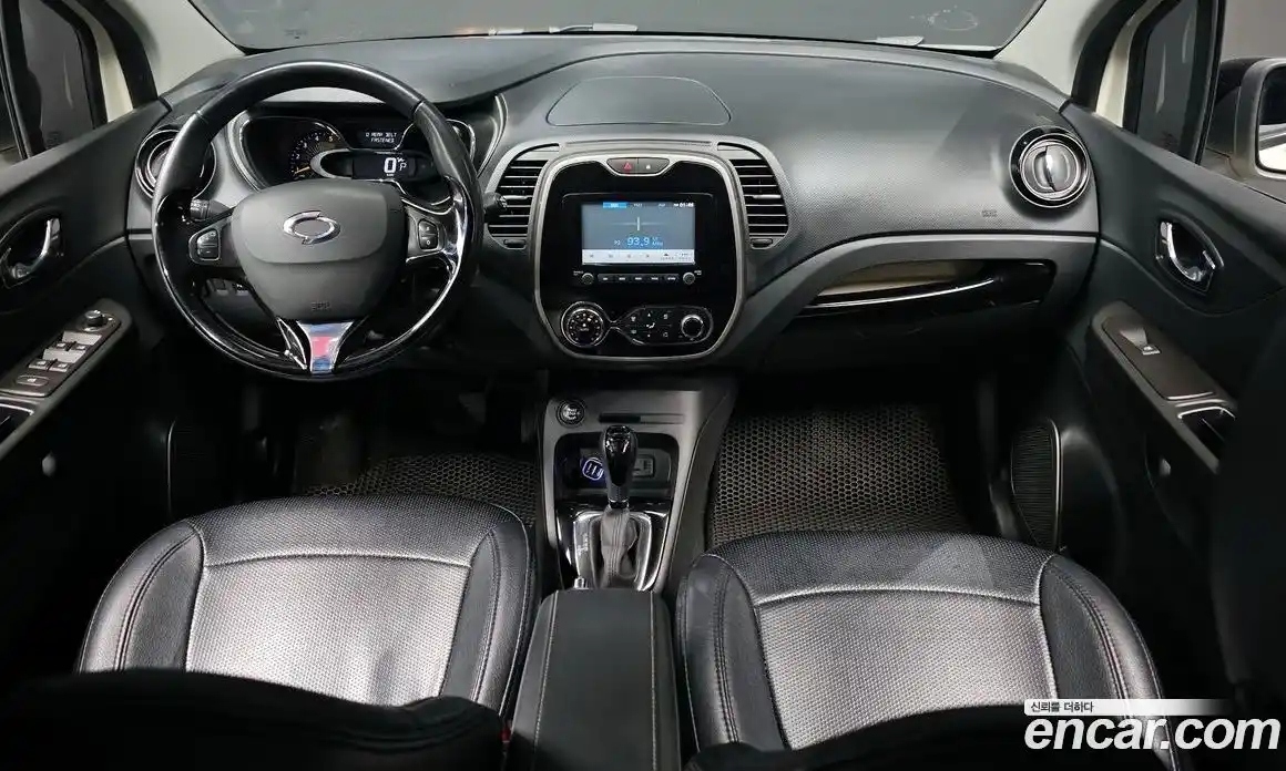 Renault QM3 2014 1.5 Автомат в Москве № 937786, фото 7