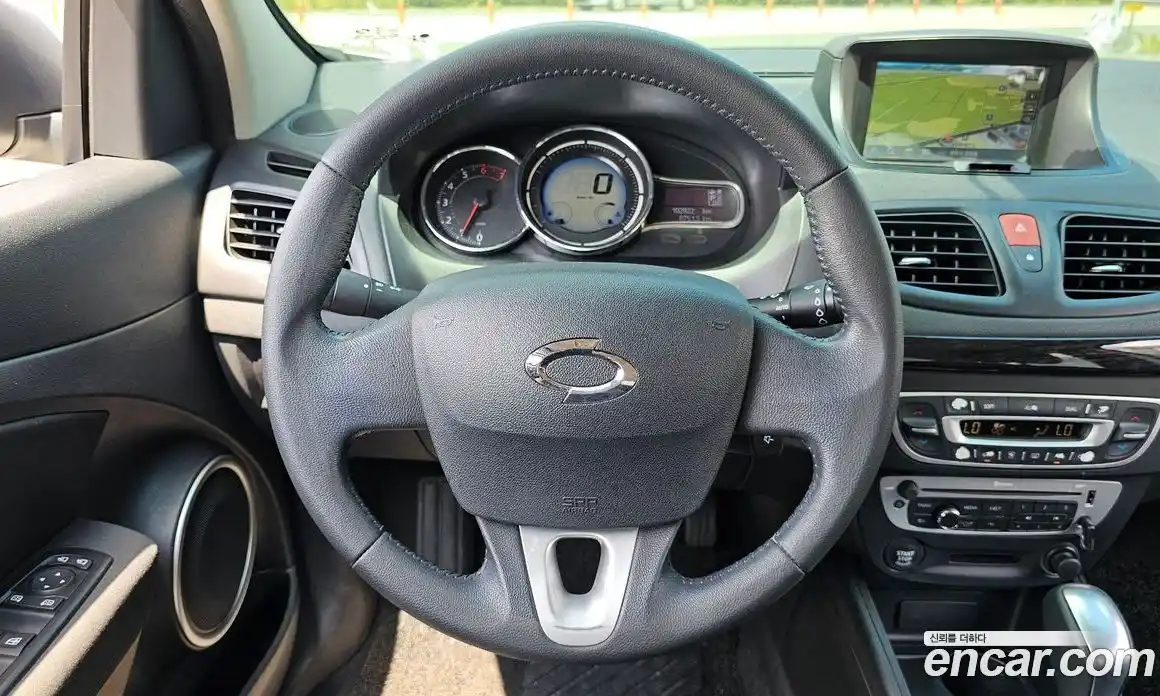 Renault SM3 2014 1.6 гидро в Москве № 106932, фото 13