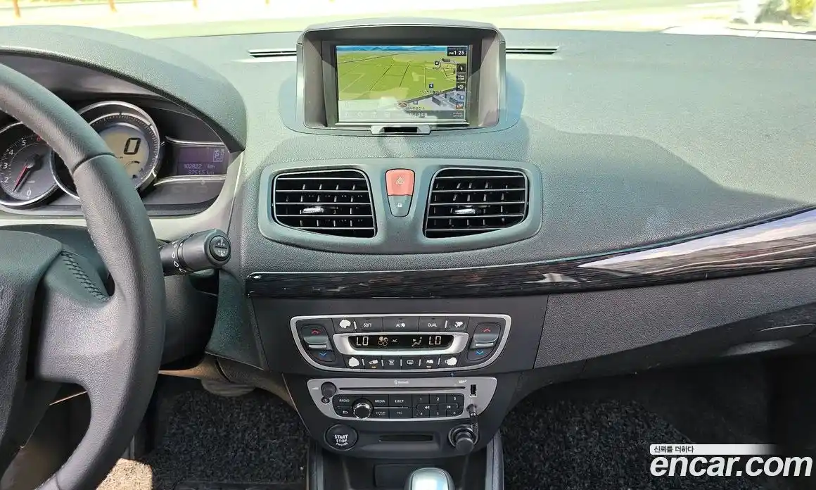 Renault SM3 2014 1.6 гидро в Москве № 106932, фото 14