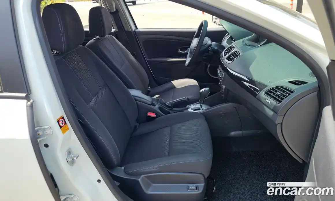 Renault SM3 2014 1.6 гидро в Москве № 106932, фото 10