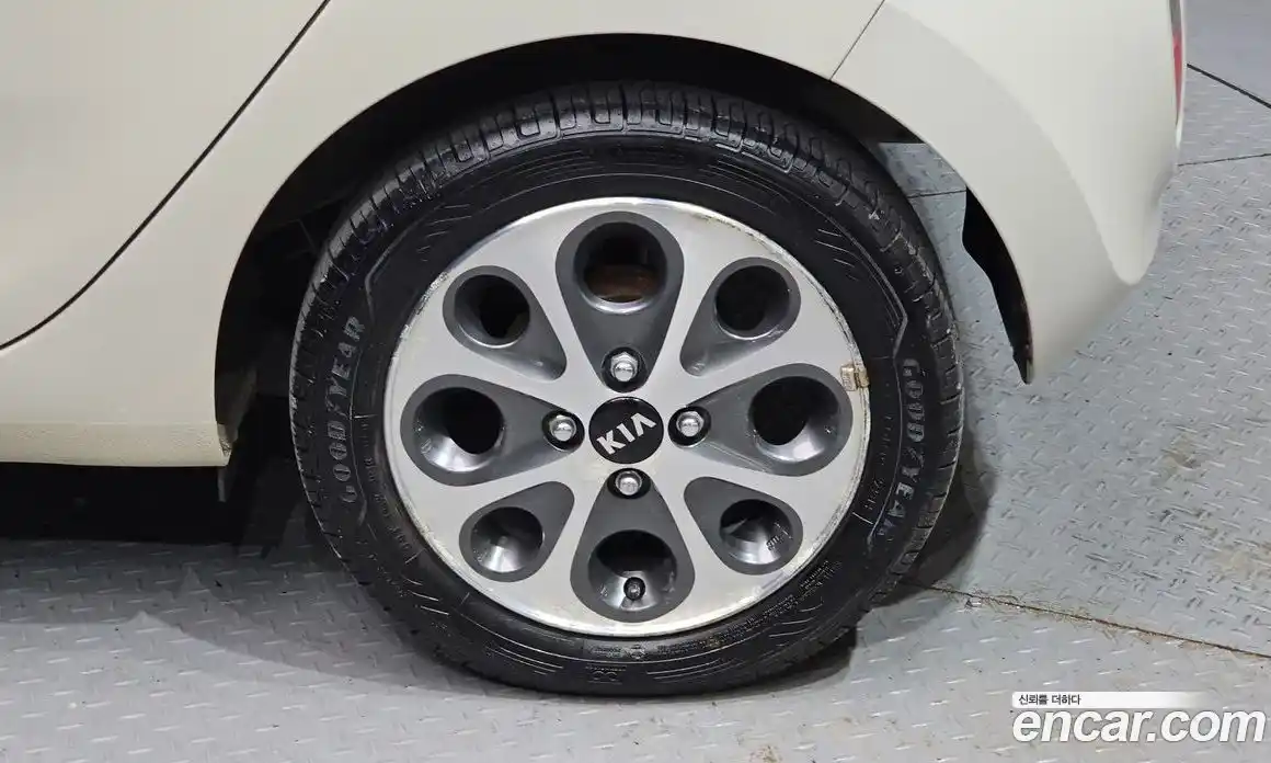 Kia Morning 2012 1.0 Автомат в Москве № 120830, фото 5