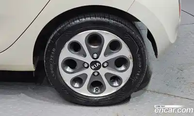 Kia Morning 2012 1.0 Автомат в Москве № 120830, миниатюра 5