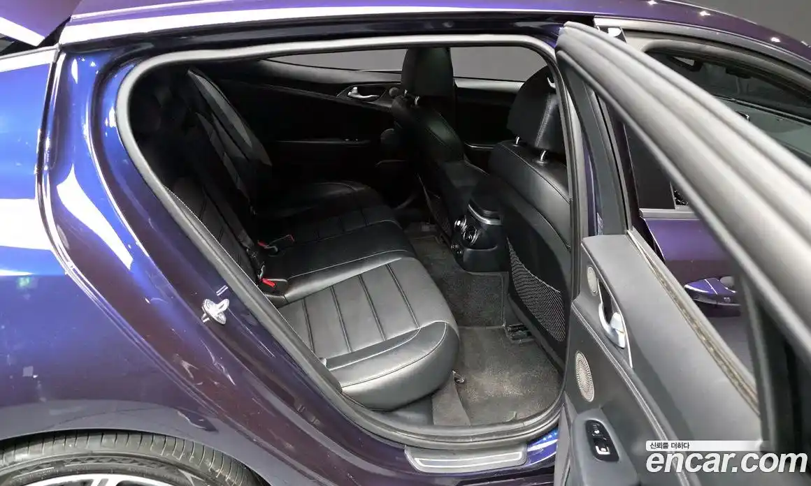 Kia Stinger 2019 3.3 гидро в Москве № 121567, фото 12