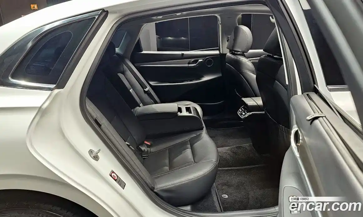 Hyundai Grandeur 2022 2.5 Автомат в Москве № 926157, фото 11