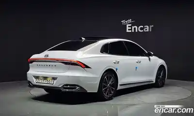 Hyundai Grandeur 2022 2.5 Автомат в Москве № 926157, миниатюра 2